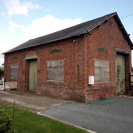 The Waiting Room, Stoke Edith Station, Tarrington Hereford Exterior foto
